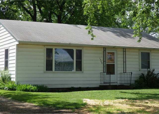 Property at 1209 Hamilton Rd, Webster City, IA 50595, 2 beds, 1 bath