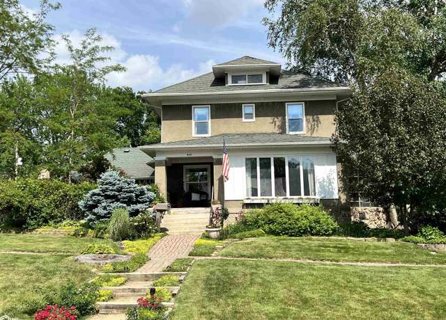 Property at 609 Morehead St, Ida Grove, IA 51445, 5 beds, 2.5 baths