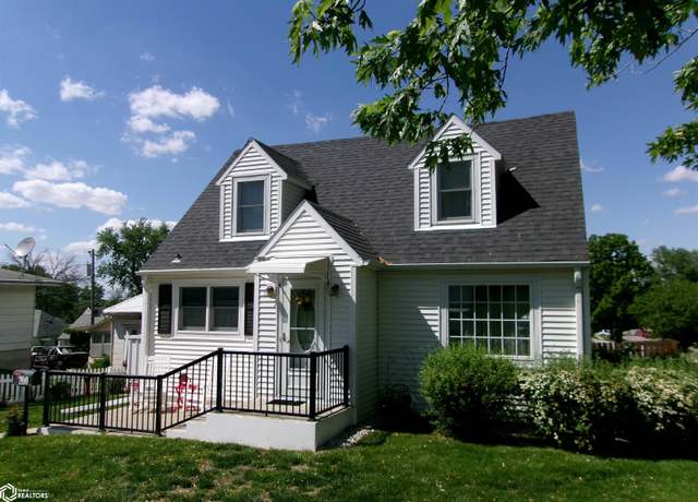 Property at 200 W 8th St, Atlantic, IA 50022, 3 beds, 2 baths