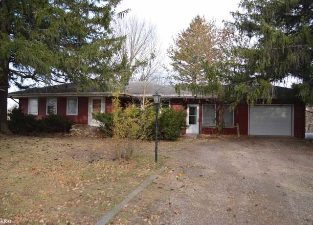 Property at 2402 Ripley Bridge Dr, Charles City, IA 50616, 2 beds, 1 bath