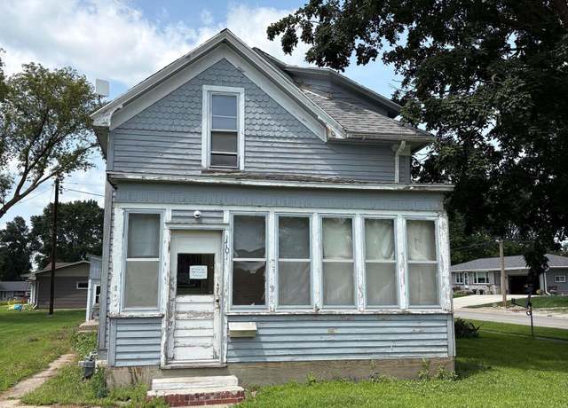 Property at 1701 Palmer St, Emmetsburg, IA 50536, 3 beds, 1.5 baths