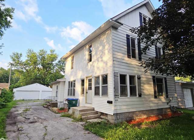 Property at 1110 Elm St, Webster City, IA 50595, 5 beds, 1.5 baths