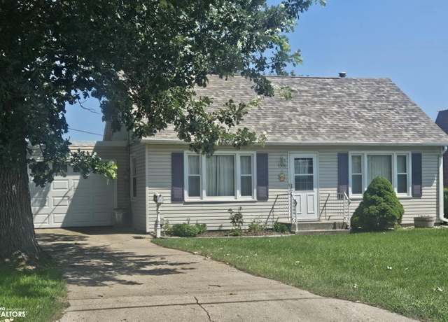 Property at 1305 Bank St, Webster City, IA 50595, 3 beds, 1 bath