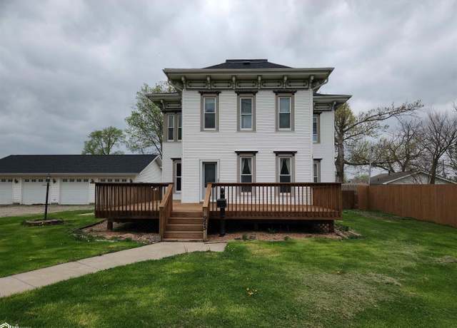 Property at 925 Reed St, Grinnell, IA 50112, 3 beds, 2 baths