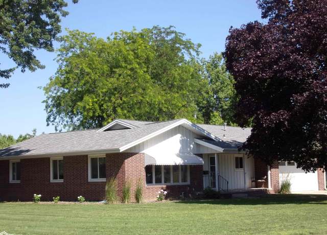 Property at 1905 Quint Ave, Carroll, IA 51401, 3 beds, 1.5 baths