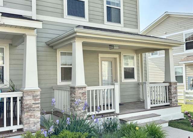 Property at 2134 Jade Ln, Fairfield, IA 52556, 2 beds, 1.5 baths