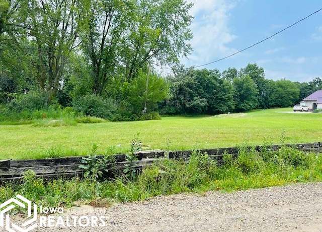 Property at 161 Hillcrest Ridge Rdg, Montezuma, IA 50171