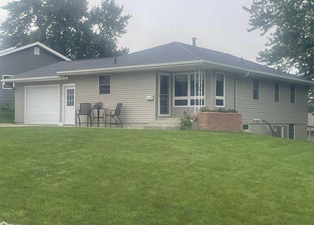 Property at 1159 Vine St, Carroll, IA 51401, 3 beds, 2 baths