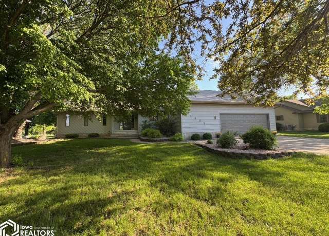 Property at 1906 W River Dr, Humboldt, IA 50548, 3 beds, 3 baths