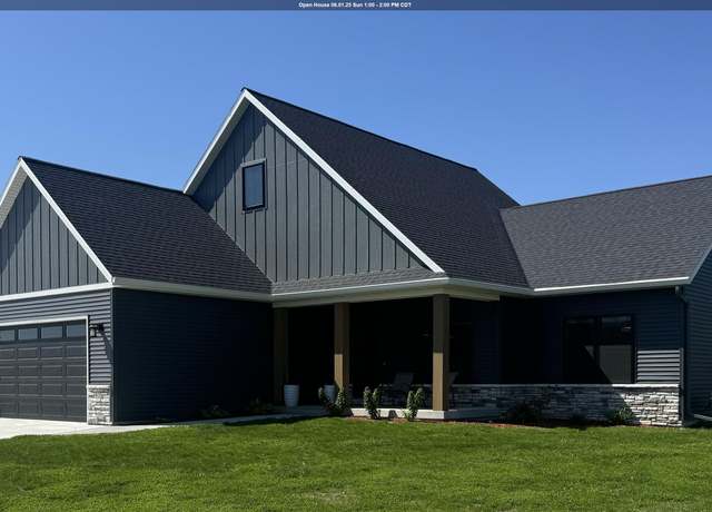 Property at 405 5th St SE, State Center, IA 50247, 5 beds, 3 baths