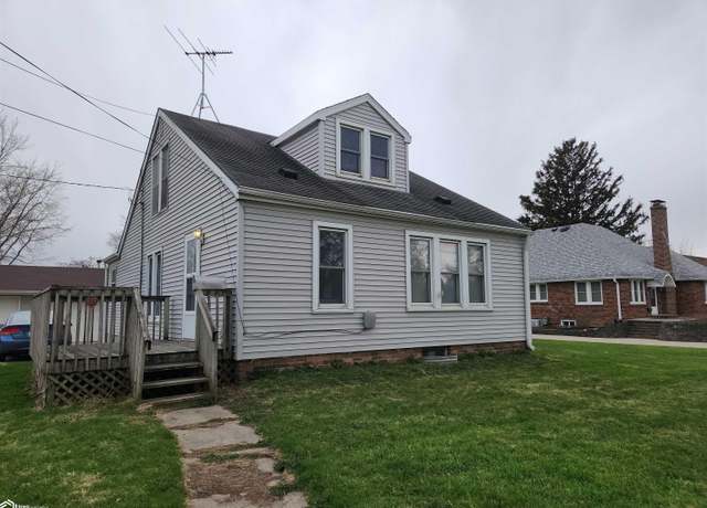 Property at 615 S 8th Ave W, Newton, IA 50208, 3 beds, 1.5 baths