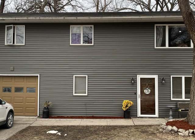 Property at 602 N Hall St, Algona, IA 50511, 3 beds, 2 baths