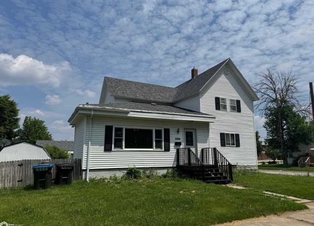 Property at 2166 3rd Ave N, Fort Dodge, IA 50501, 4 beds, 2.5 baths