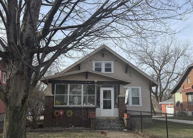 Property at 1947 Sunnyside Ave, Burlington, IA 52601, 3 beds, 1 bath