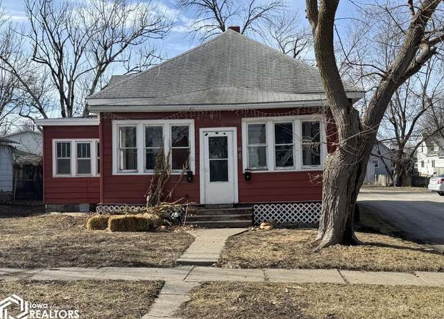 Property at 508 N Park Ave, Centerville, IA 52544, 3 beds, 2 baths