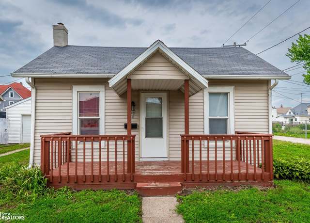 Property at 7 W North St, Marshalltown, IA 50158, 2 beds, 1 bath