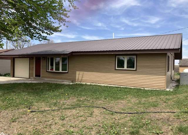 Property at 308 5th St, Bradford, IA 50041, 3 beds, 2 baths