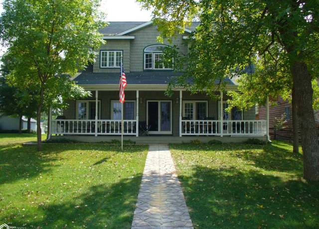 Property at 5882 S Shore Dr, Clear Lake, IA 50428, 3 beds, 2 baths