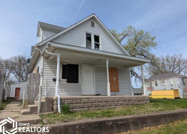 Property at 703 S 13th St, Burlington, IA 52601, 2 beds, 1 bath