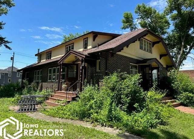 Property at 109 3rd St, Lakota, IA 50451, 5 beds, 2 baths