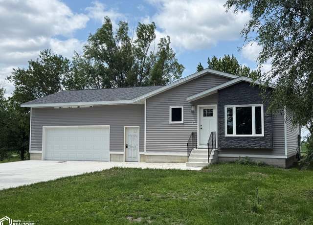 Property at 611 N Lincoln St, Eagle Grove, IA 50533, 3 beds, 2 baths