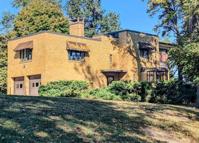 Property at 6 13th St N, Humboldt, IA 50548, 3 beds, 2 baths