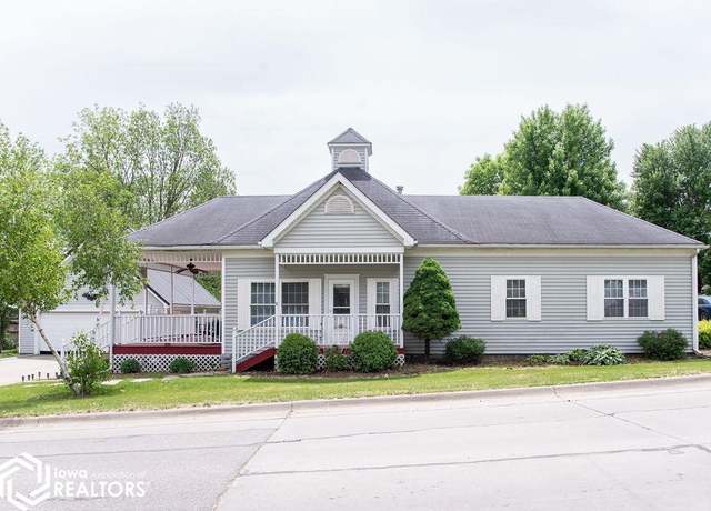 Property at 1110 Chester Ave, Ottumwa, IA 52501, 3 beds, 2 baths