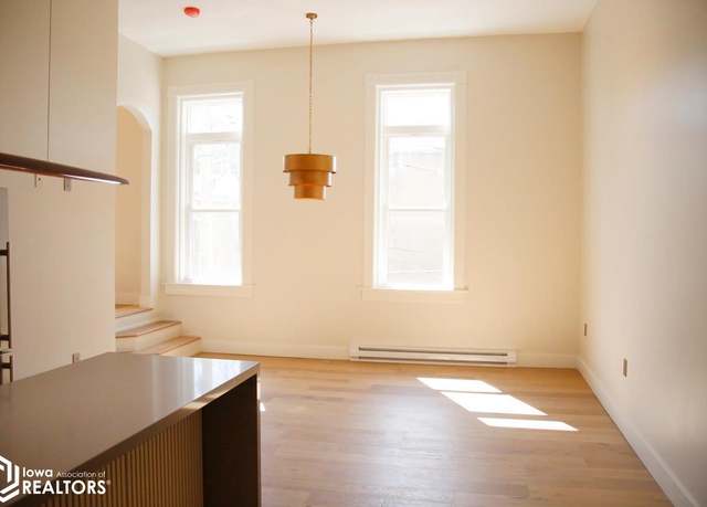Property at 51 E Broadway #203 Ave #203, Fairfield, IA 52556, 1 bed, 1 bath