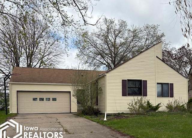 Property at 1009 Southview Dr, Fairfield, IA 52556, 3 beds, 2 baths