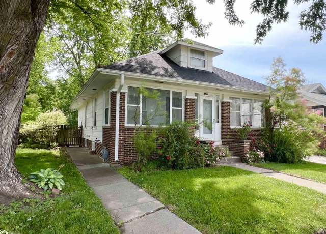 Property at 702 W 6th St S, Newton, IA 50208, 2 beds, 1 bath