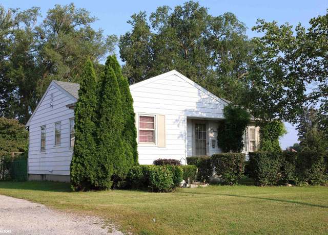 Property at 420 S Ferry St, Ottumwa, IA 52501, 4 beds, 2 baths
