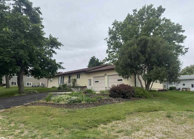 Property at 605 Pioneer Rd, Reinbeck, IA 50669, 3 beds, 3 baths