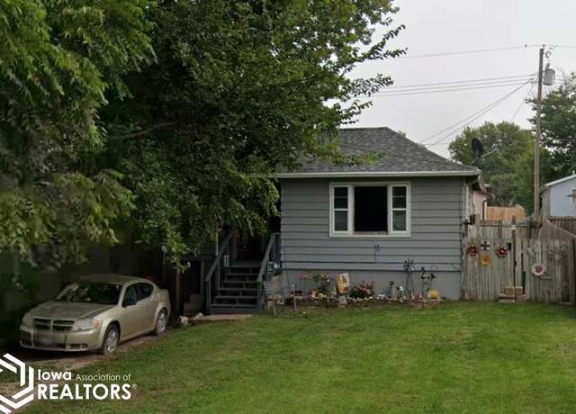 Property at 2208 Racine Ave, Burlington, IA 52601, 2 beds, 1 bath