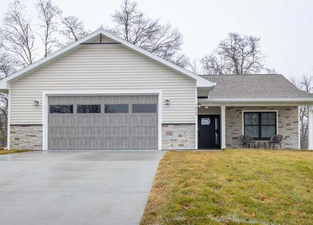 Property at 1019 E Court, Ottumwa, IA 52501, 3 beds, 2 baths