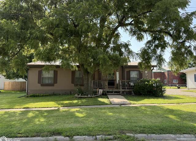 Property at 418 S Park St, Osceola, IA 50213, 3 beds, 2 baths