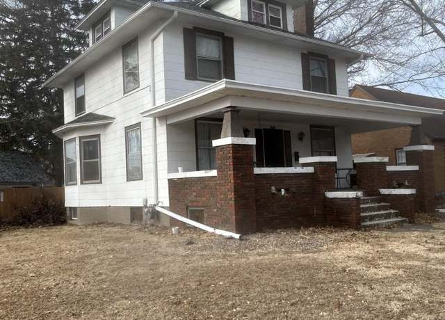 Property at 2031 Summer St, Burlington, IA 52601, 3 beds, 1.5 baths