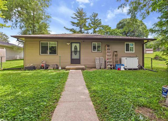 Property at 819 Des Moines St, Keokuk, IA 52632, 3 beds, 1 bath