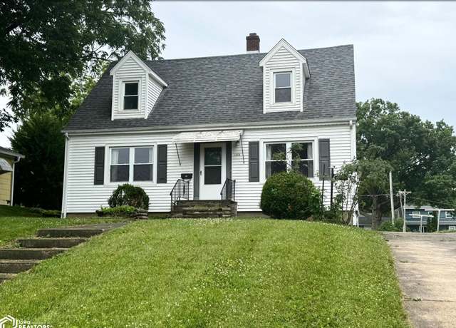 Property at 1518 W Main St, Marshalltown, IA 50158, 4 beds, 3 baths