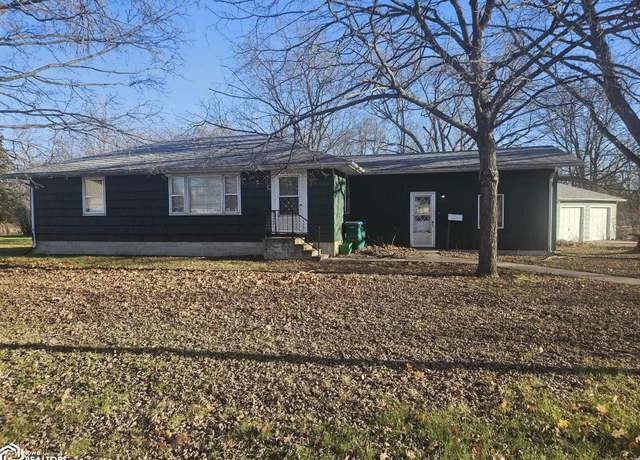 Property at 220 Elm St, Webster City, IA 50595, 3 beds, 1 bath