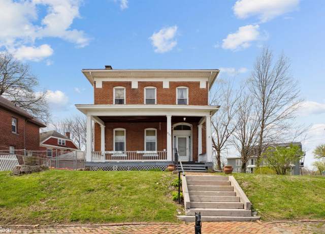 Property at 603 S 12th St, Burlington, IA 52601, 5 beds, 2 baths