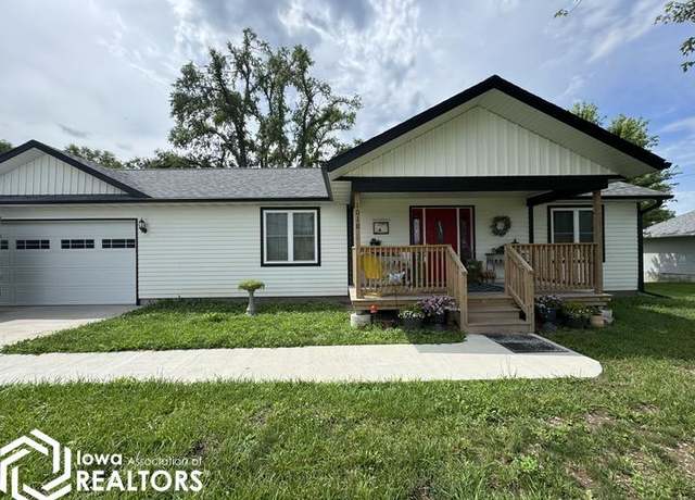 Property at 1010 W Washington St, Centerville, IA 52544, 2 beds, 3 baths
