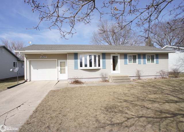 Property at 1507 Grand St, Webster City, IA 50595, 3 beds, 1 bath