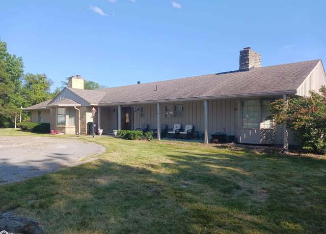 Property at 4 Cedar Croft, Ottumwa, IA 52501, 3 beds, 3.5 baths