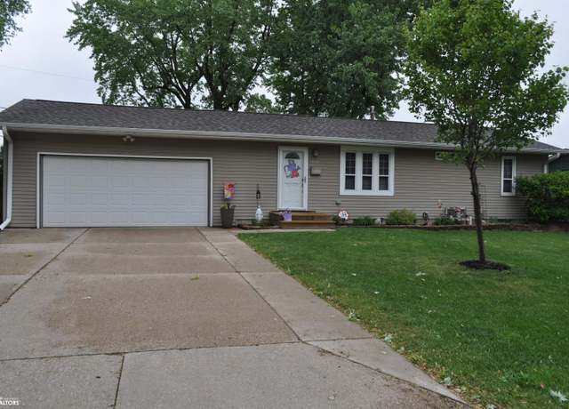 Property at 1137 Highridge Dr Rd, Carroll, IA 51401, 5 beds, 1.5 baths
