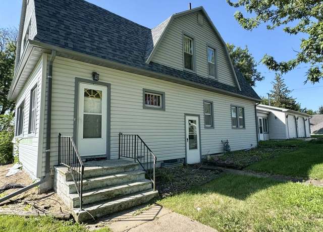 Property at 412 Elm St, Anita, IA 50020, 3 beds, 1.5 baths