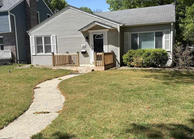 Property at 747 E Highland, Ottumwa, IA 52501, 3 beds, 2 baths