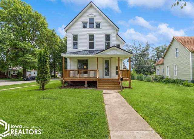 Property at 502 S Market St, Oskaloosa, IA 52577, 4 beds, 1.5 baths