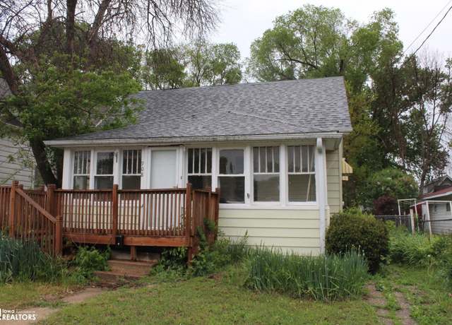 Property at 908 6th St SW, Mason City, IA 50401, 2 beds, 1 bath