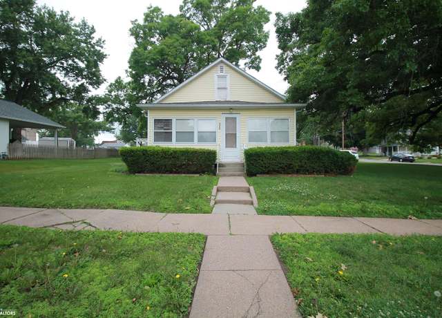 Property at 322 N 12th St, Clarinda, IA 51632, 2 beds, 1 bath