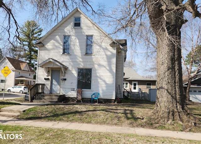 Property at 116-116.5 9th St NW, Mason City, IA 50401